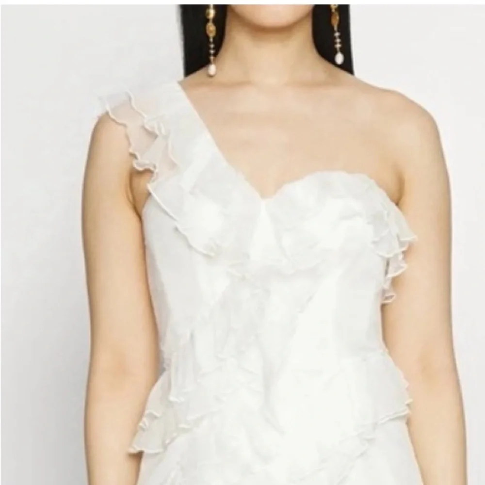 AMUR Harlow Silk One-Shoulder Gown in Ivory NWOT - Picture 2 of 8
